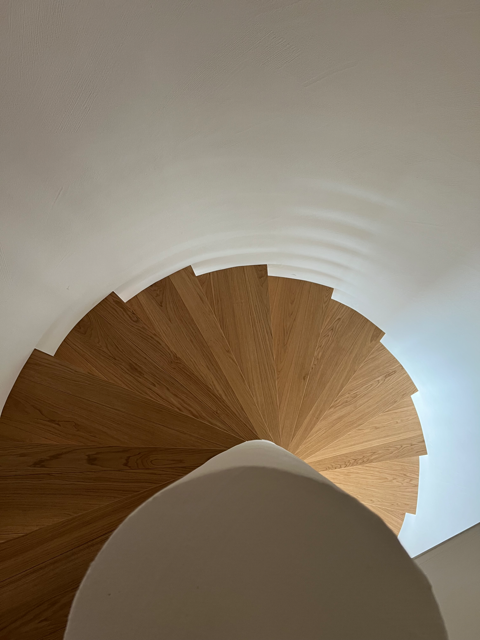 rénovation parquet escalier chêne à Savièse